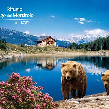 Rifugio Al Lago Del Mortirolo In Inverno Raggiungibile Solo A Piedi Villa Monno Exterior photo