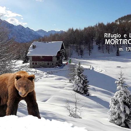 Rifugio Al Lago Del Mortirolo In Inverno Raggiungibile Solo A Piedi Villa Monno Exterior photo