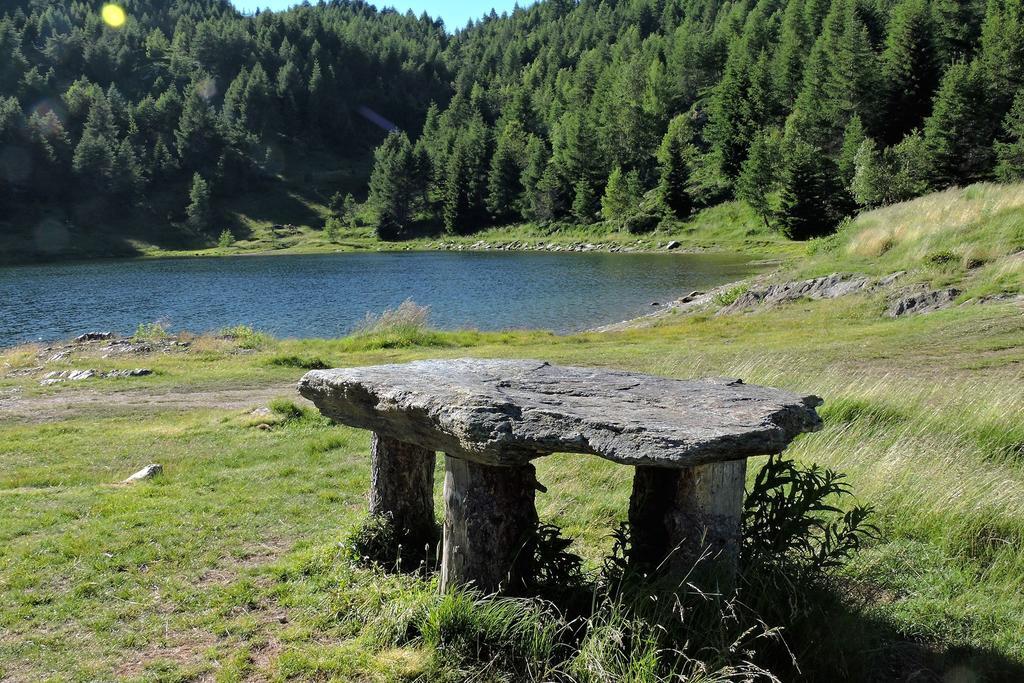 Rifugio Al Lago Del Mortirolo In Inverno Raggiungibile Solo A Piedi Villa Monno Exterior photo