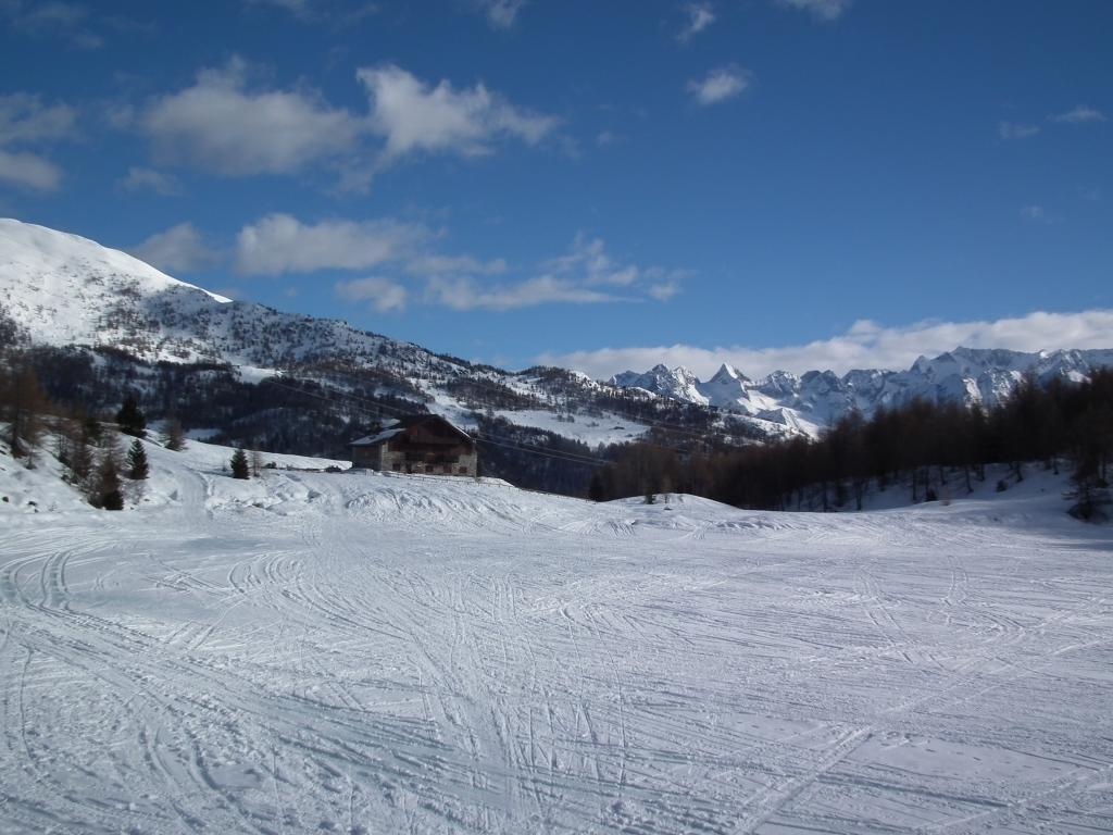 Rifugio Al Lago Del Mortirolo In Inverno Raggiungibile Solo A Piedi Villa Monno Exterior photo