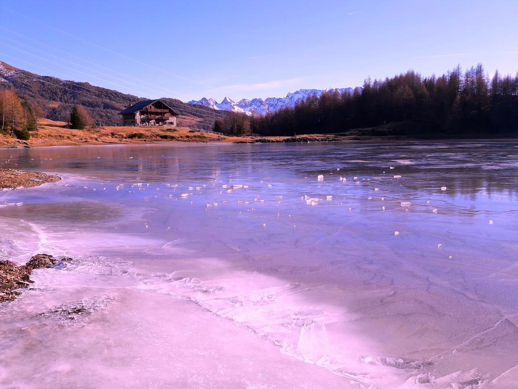 Rifugio Al Lago Del Mortirolo In Inverno Raggiungibile Solo A Piedi Villa Monno Exterior photo