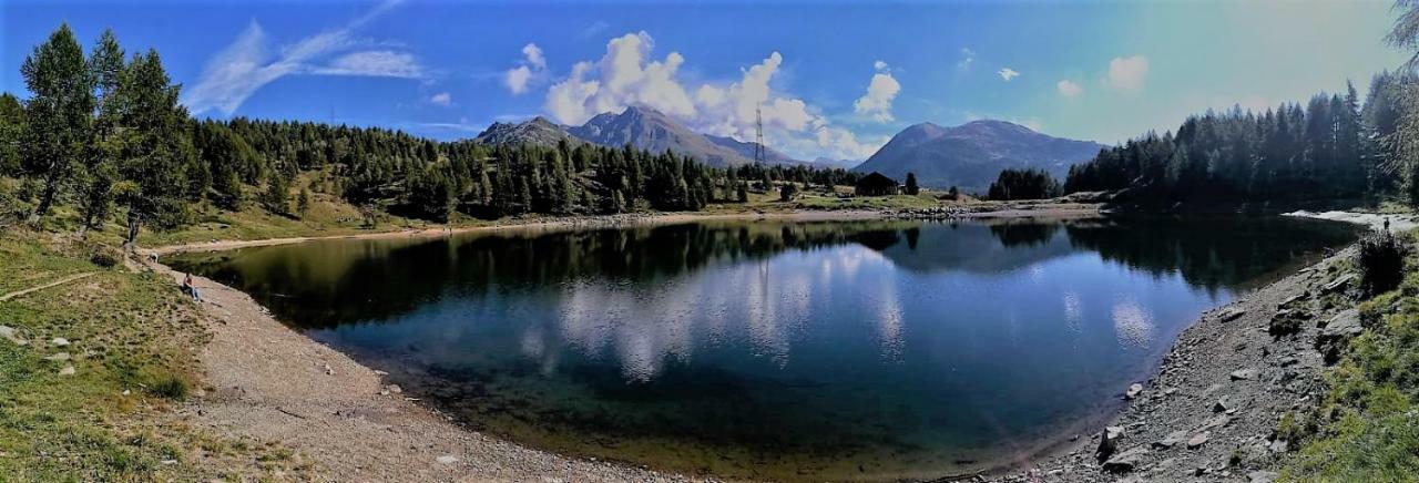 Rifugio Al Lago Del Mortirolo In Inverno Raggiungibile Solo A Piedi Villa Monno Exterior photo